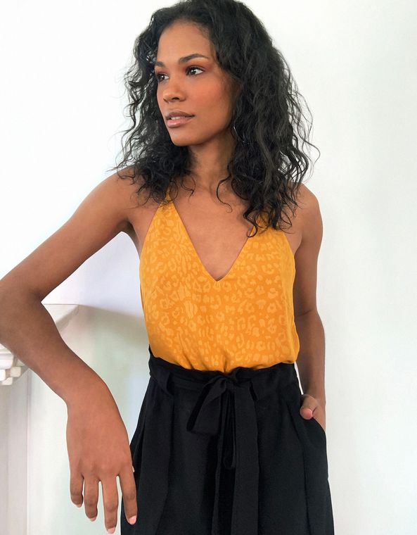 modelo de blusa cavada